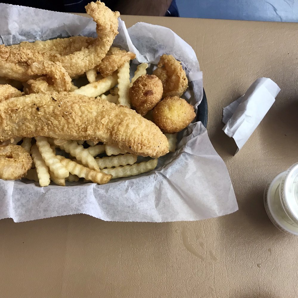 Pawpaw's Catfish Kitchen - Shrimp and Catfish Basket - Cajun/Creole Near Me - Sevierville, Tennessee Pawpaw's Catfish Kitchen - Shrimp and Catfish Basket - Cajun/Creole Near Me - Sevierville, Tennessee