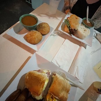 El Yates Bar And Restaurant - Fish sandwich, rice and beans, Cuban, amarillos, and arepas and beans. - Puerto Rican Near Me - Vieques, Puerto Rico El Yates Bar And Restaurant - Fish sandwich, rice and beans, Cuban, amarillos, and arepas and beans. - Puerto Rican Near Me - Vieques, Puerto Rico