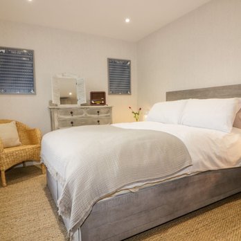 Louvain - Vacation Rentals Near Me - Helston, CON
