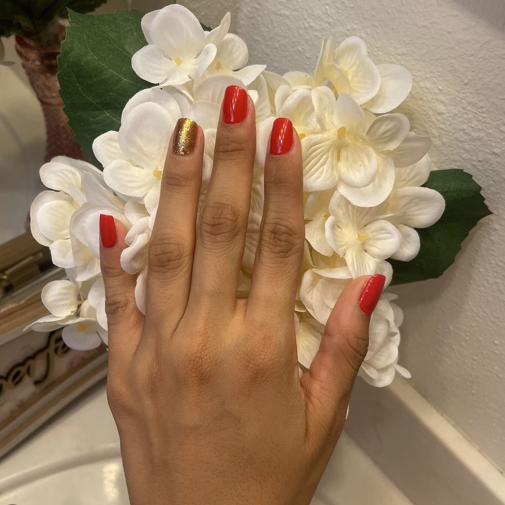 Modern Chic Nail Bar - Deluxe Manicure - Nail Salons Near Me - Thousand Oaks, California Modern Chic Nail Bar - Deluxe Manicure - Nail Salons Near Me - Thousand Oaks, California