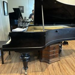 Daniel Finnamore Piano Instruction