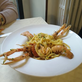 La Corte del Carrobbio - Spaghetti alla chitarra con mazzancolle. - Italian Near Me - Mariano Comense, LC
