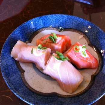 Kanda Sushi - King Salmon (white & regular orange) - Mitsu-san specially prepared it this way so we could try both. - Sushi Bars Near Me - Thousand Oaks, California