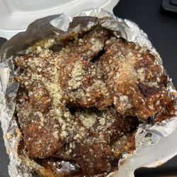 Big Shot Bob's House of Wings - Coraopolis - Big fine woman 3000