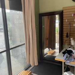 Dryclean America - Fitting room