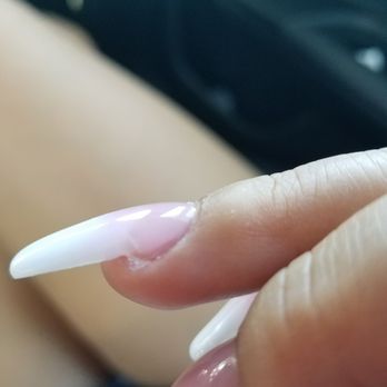 Vincent Nails and Spa - Gaps for days plus you can see the tips.! - Nail Salons Near Me - Palmdale, California
