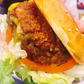 Le Camion qui Fume - Chili Burger - Burgers Near Me - Paris, 75 Le Camion qui Fume - Chili Burger - Burgers Near Me - Paris, 75