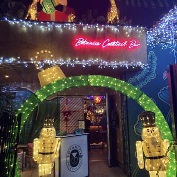 Botanica - Holiday decorations - Cocktail Bars Near Me - San Diego, California Botanica - Holiday decorations - Cocktail Bars Near Me - San Diego, California