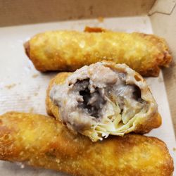 Chickie’s and Pete’s - Chessesteak eggrolls