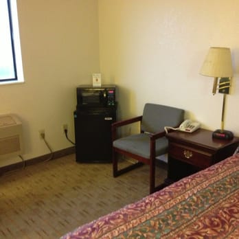 Super 8 by Wyndham Rochelle - Hotels Near Me - Rochelle, Illinois