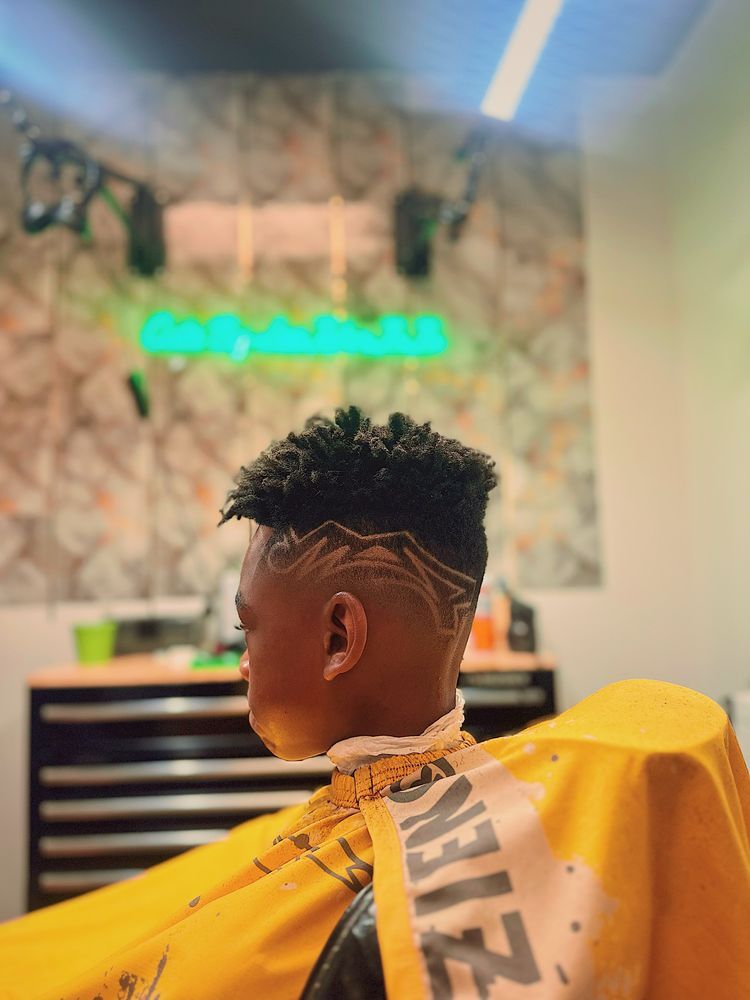 Cuts By Leejohn Jr Jr Logo