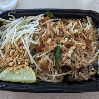 Tee Sud Thai Rustic and Bar - Short rib pad thai - Bars Near Me - Snohomish, Washington Tee Sud Thai Rustic and Bar - Short rib pad thai - Bars Near Me - Snohomish, Washington