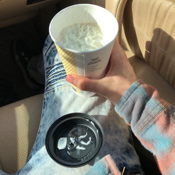 McDonalds - bought a large coffee today, apparently medium filled is a large coffee. I'm pretty disappointed.  moderate wajt time about 8 minutes. - Fast Food Near Me - Kingsburg, California