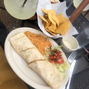 Agave Bar and Grill - Mexican Near Me - Carmel, Indiana