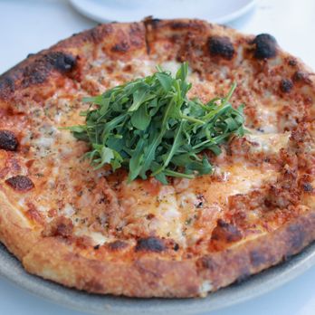 Honu Oceanside - Italian sausage pizza - Seafood Near Me - Lahaina, Hawaii