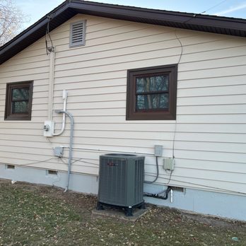 Burnett Home Improvement - East side of the house. With the new siding. - General Contractors Near Me - Tulsa, Oklahoma