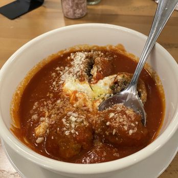 Vignolas Italian Kitchen - Italian Near Me - Edmond, Oklahoma