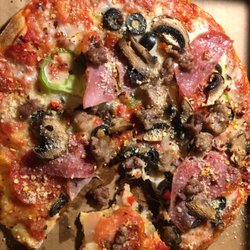 Panjo's Pizza & Pasta - Everything thin crust pizza