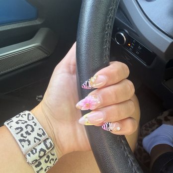 Blizz Nail Spa - Nail Salons Near Me - Fox Lake, Illinois Blizz Nail Spa - Nail Salons Near Me - Fox Lake, Illinois
