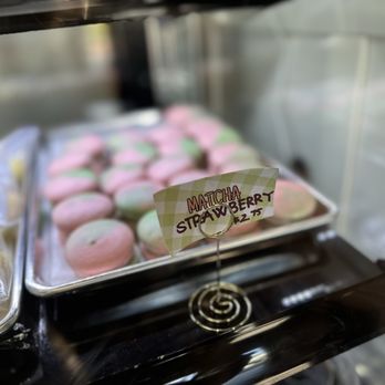 Sweet Mood Vietnamese Chè & Macarons - Macaron - Desserts Near Me - Westminster, California
