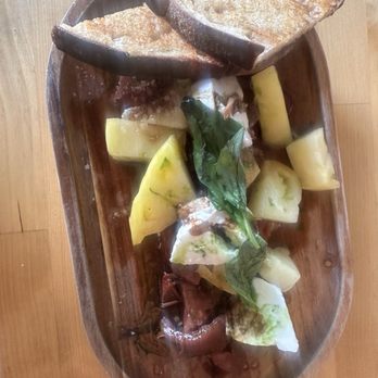 The Butcherman - Heirloom tomato salad - Barbeque Near Me - Sonoma, California