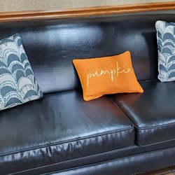5 Loaves Country Kitchen - Cute couch