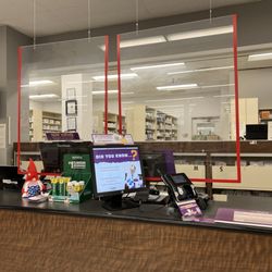 Giant Pharmacy - Counter
