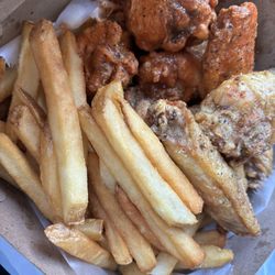 JR Crickets to Go Eagles Landing - Single Order (10 pc) (5)hot w/lemon pepper sprinkles and (5) lemon pepper