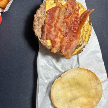 Jack in the Box - 2 slices of bacon cut in half to make 4. DOES NOT MATCH THE PICTURE!!!!!! - Fast Food Near Me - Elk Grove, California Jack in the Box - 2 slices of bacon cut in half to make 4. DOES NOT MATCH THE PICTURE!!!!!! - Fast Food Near Me - Elk Grove, California