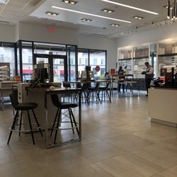 Skeete & Associates - Eyewear Area/ Lenscrafters