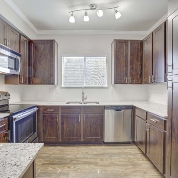 Somerset Townhomes - Apartments Near Me - Austin, Texas Somerset Townhomes - Apartments Near Me - Austin, Texas