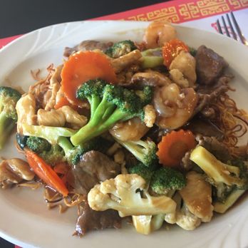 Chong's Cuisine - Combination Hong Kong style chow mein. Substituted beef for pork - Chinese Near Me - Turlock, California Chong's Cuisine - Combination Hong Kong style chow mein. Substituted beef for pork - Chinese Near Me - Turlock, California