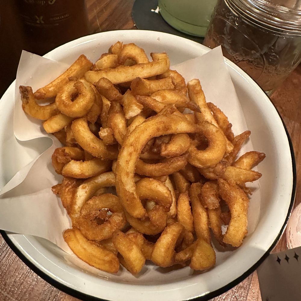 Butcher & Sons - Curly Fries - Burgers Near Me - México, D.F., DIF Butcher & Sons - Curly Fries - Burgers Near Me - México, D.F., DIF