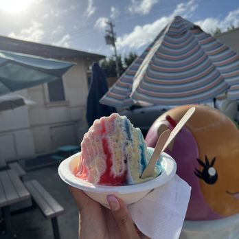 Waiola Shave Ice - Rainbow shave ice with condensed milk and ice cream - Ice Cream & Frozen Yogurt Near Me - Honolulu, Hawaii Waiola Shave Ice - Rainbow shave ice with condensed milk and ice cream - Ice Cream & Frozen Yogurt Near Me - Honolulu, Hawaii