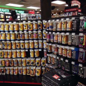 VALERO - Headphones and cords - Gas Stations Near Me - Jackson, Georgia