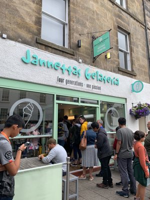 Jannettas Gelateria by null