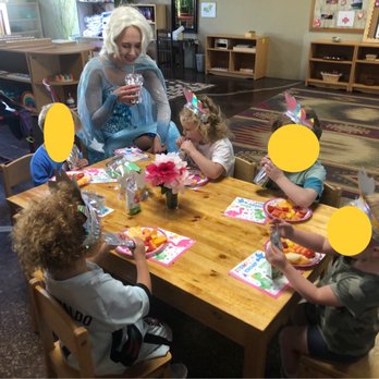 Fair Maidens and Masks - Elsa enjoyed cupcakes with the friends. - Party Characters Near Me