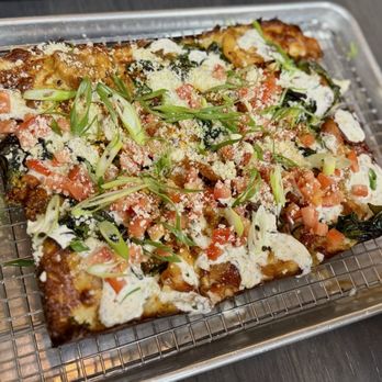R Town Pizza - Wayne County (4 Corner) - Pizza Near Me - Reno, Nevada