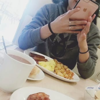 Sunnyside Grill - traditional breakfast and Belgian waffle with eggs - Breakfast & Brunch Near Me - Burlington, Ontario Sunnyside Grill - traditional breakfast and Belgian waffle with eggs - Breakfast & Brunch Near Me - Burlington, Ontario