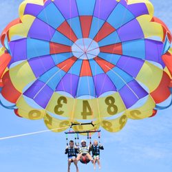 Shoreline Watersports - Parasailing