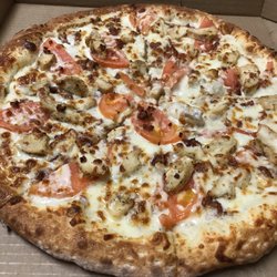 Pizza Pete's Pizzeria - Chicken bacon ranch pizza