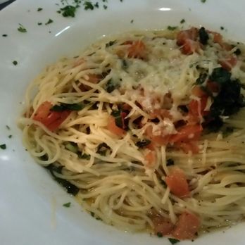 Mare Blu Ristorante - Angel hair with garlic. (Served with shrimp, which she requested on the side) - Italian Near Me - Sonora, SON