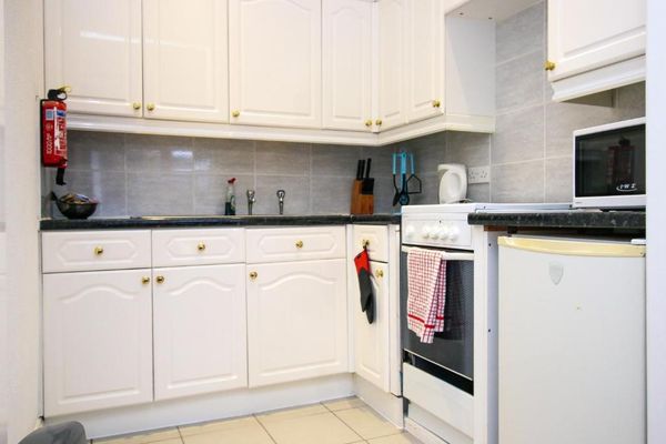 Embassy Apartments Glasgow - Book Direct for Best Rates. We're cheaper than online travel agents. by null