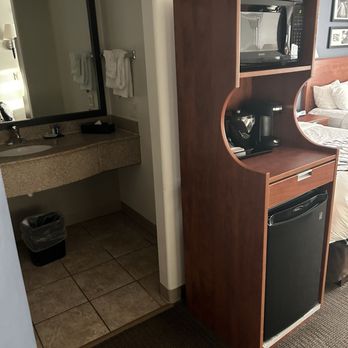 Sleep Inn & Suites Conference Center And Water Park - Very clean bathroom and coffee area - Hotels Near Me - Minot, North Dakota Sleep Inn & Suites Conference Center And Water Park - Very clean bathroom and coffee area - Hotels Near Me - Minot, North Dakota