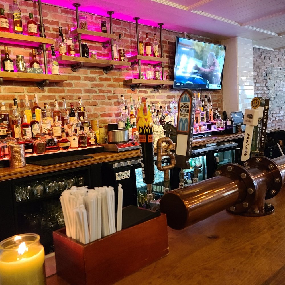 Batch Local Kitchen - Warm bar - Cocktail Bars Near Me - West Palm Beach, Florida