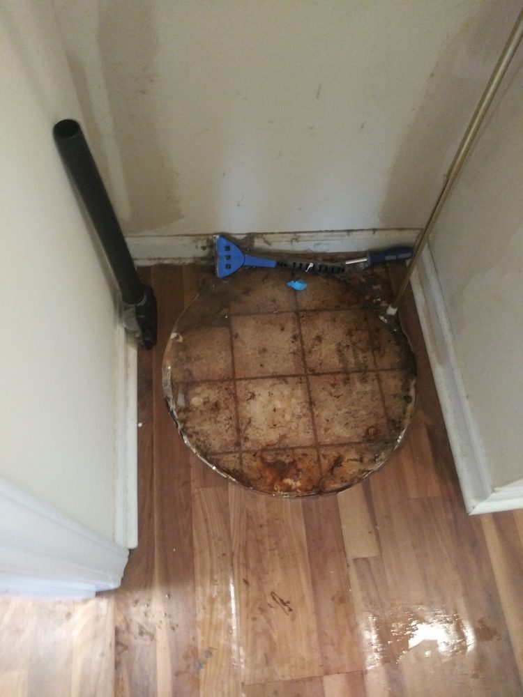 Slide of Roto-Rooter Plumbing & Water Cleanup