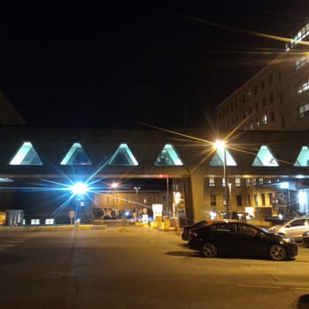 CHUM Hôtel Dieu - Skywalk - Hospitals Near Me - Montreal, Quebec