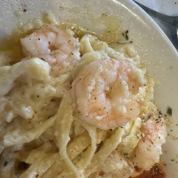 Amici Restaurant and Lounge - Shrimp Fettuccine Alfredo - Italian Near Me - North Royalton, Ohio Amici Restaurant and Lounge - Shrimp Fettuccine Alfredo - Italian Near Me - North Royalton, Ohio