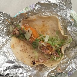 Meh chicken taco and they forgot the sour cream Meh chicken taco and they forgot the sour cream