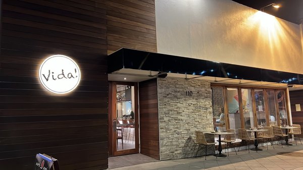 Vida Tapas Y Cocteles by null